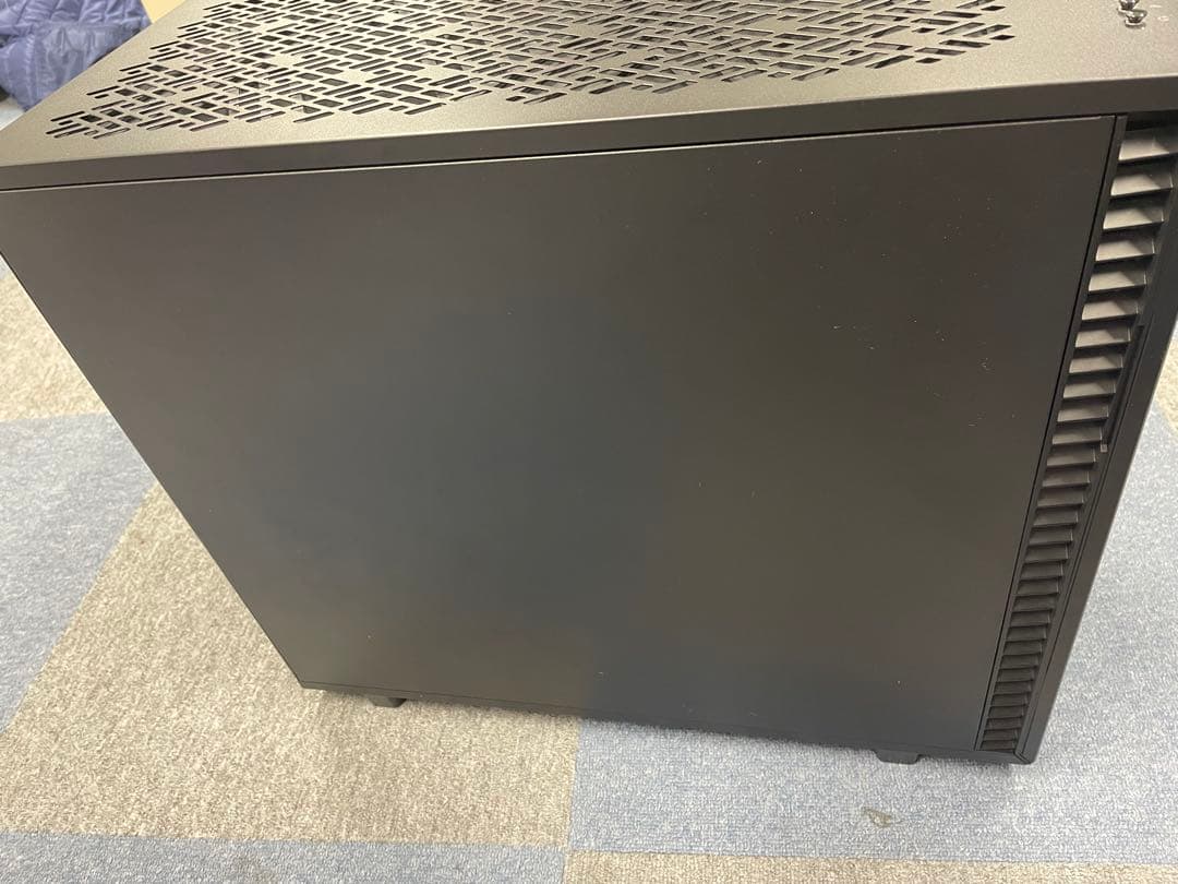 pcケース　fractal define7 (箱あり)