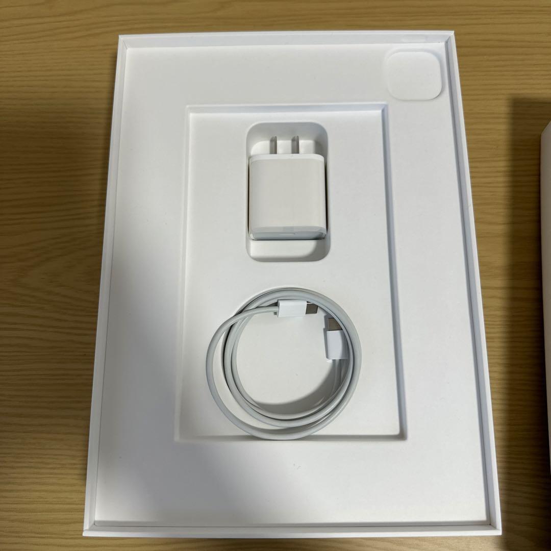 iPad Pro シルバー 11インチ　第二世代　128GB（整備済み品）