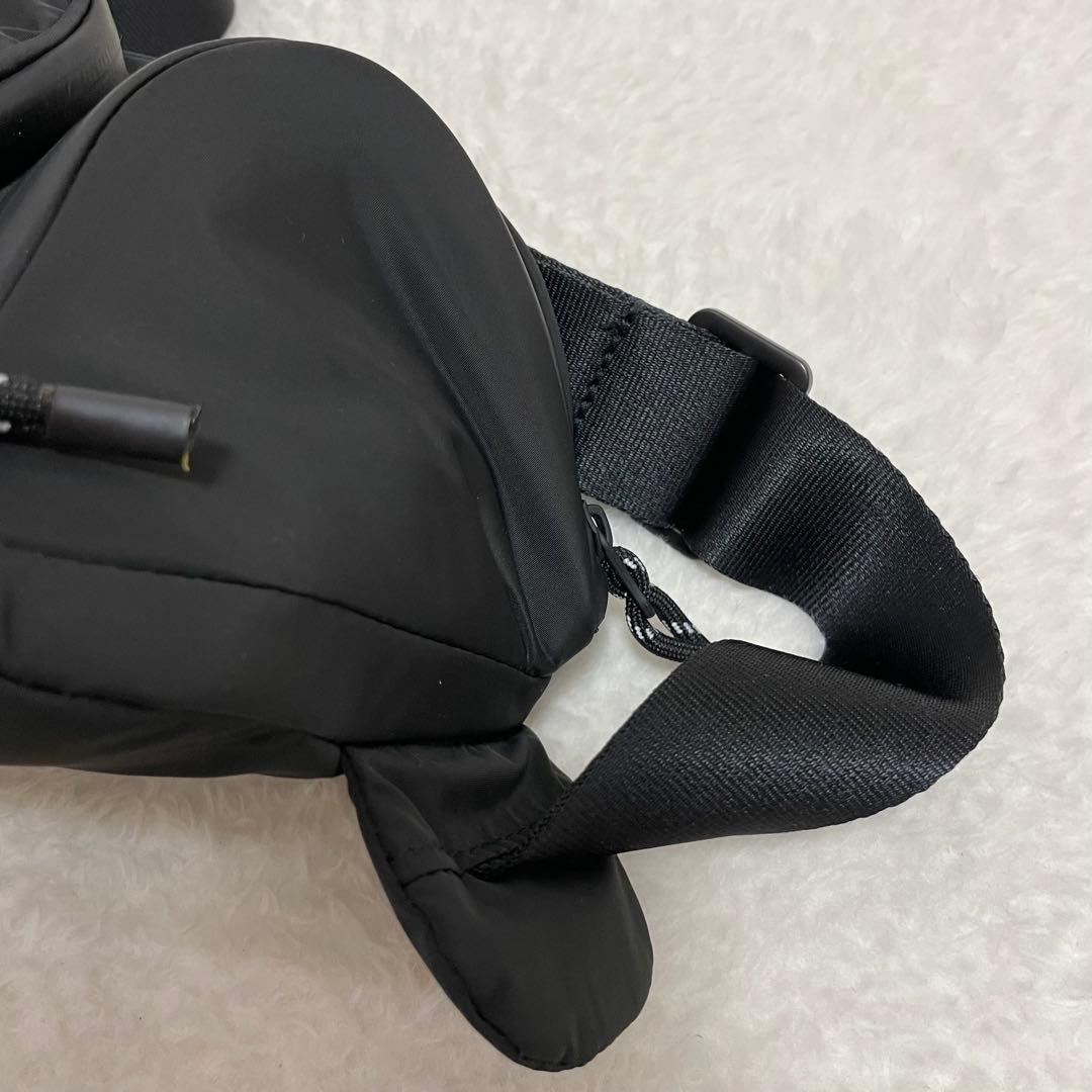 未使用✨アディダスバイステラマッカートニー　ボディバッグ　バムバッグ　ブラック