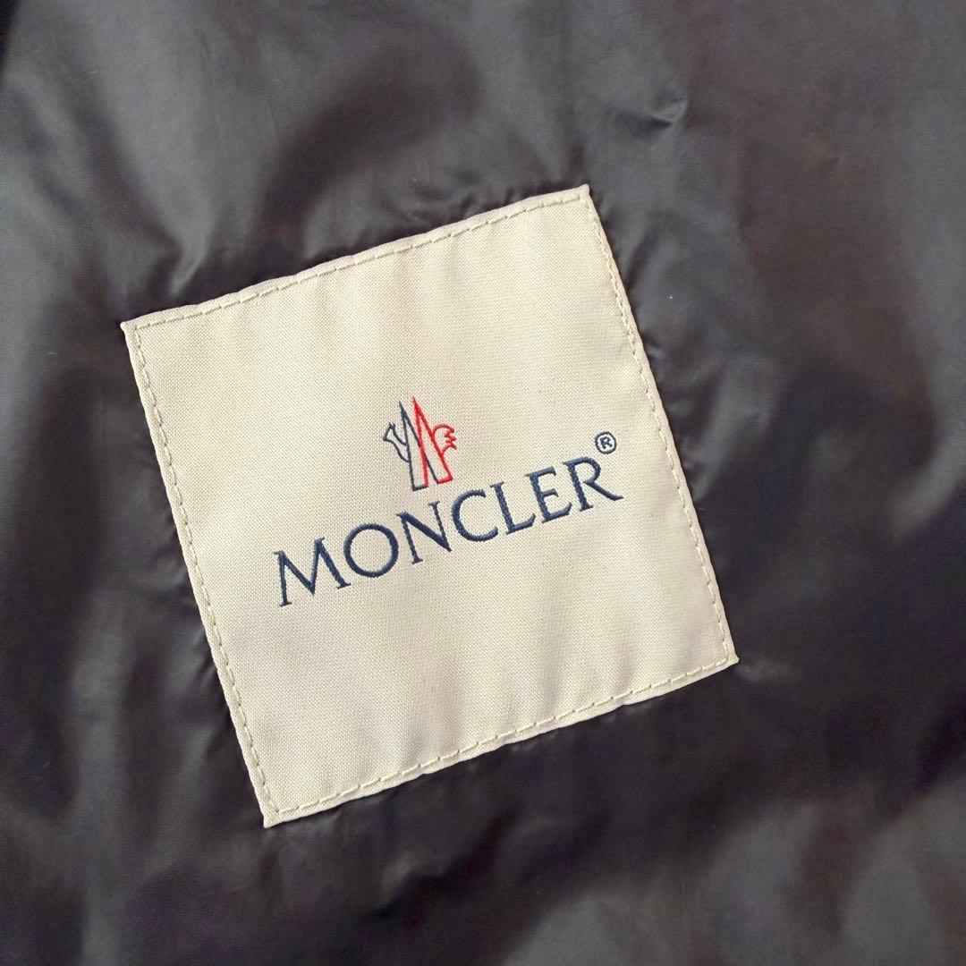 【美品】ライトダウン Moncler barbel giubbotto サイズ1