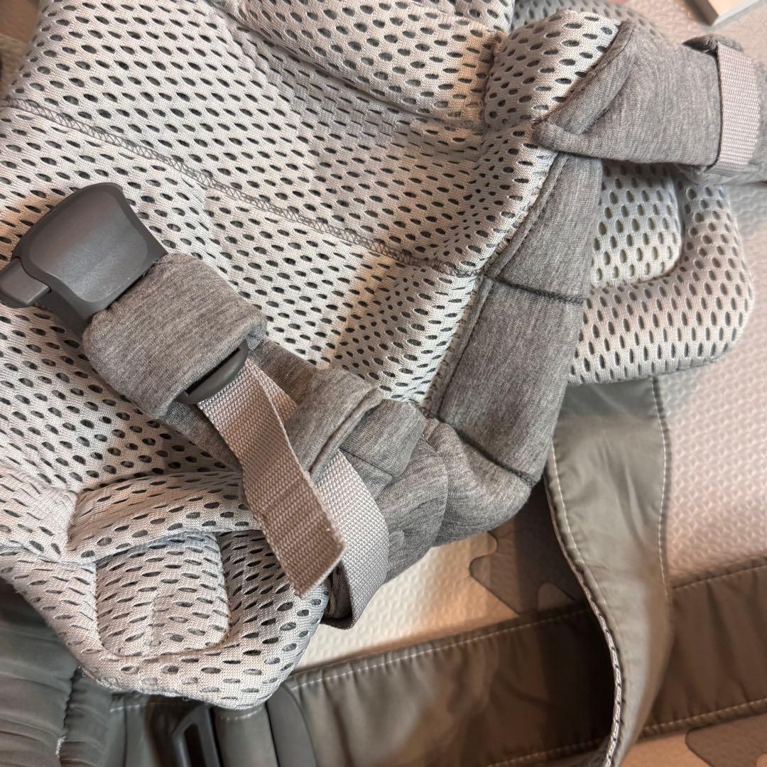 まちゃま　超美品　ベビービョルン 抱っこ紐 ハーモニー グレー