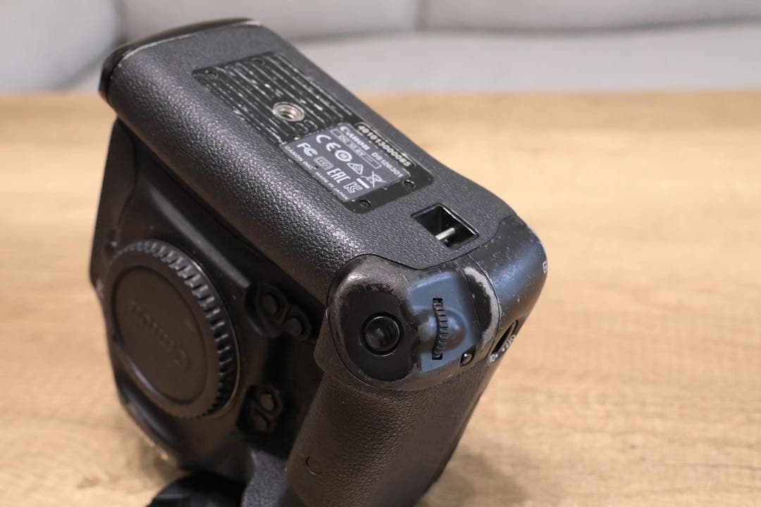 Canon EOS 1DX ボディ フルサイズ一眼レフカメラ