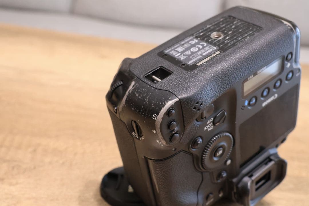 Canon EOS 1DX ボディ フルサイズ一眼レフカメラ