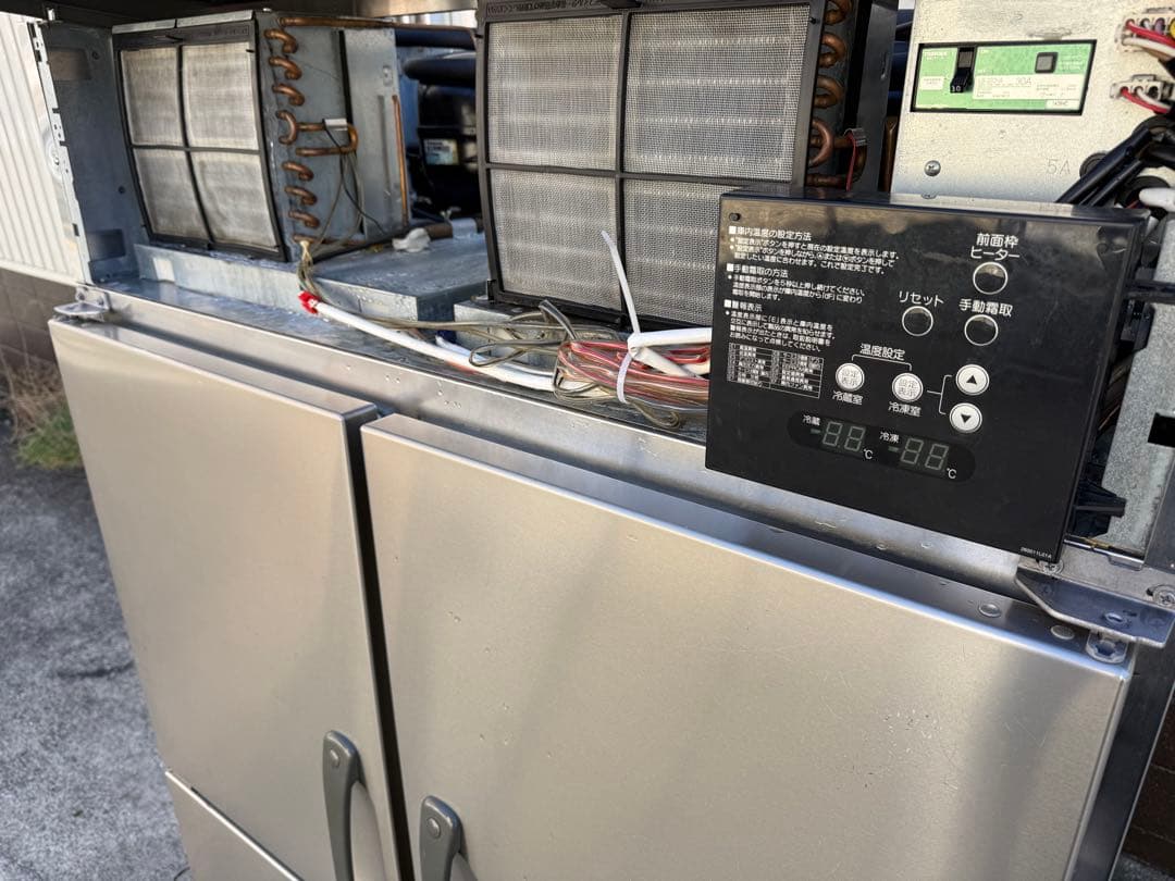 ホシザキ　縦型冷凍２面冷蔵２面　３相２００V　飲食店　HRF-120ZFT3