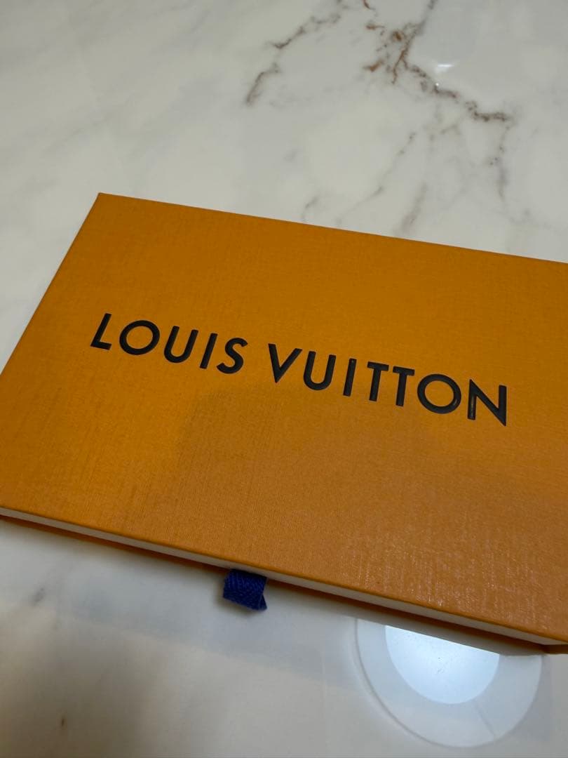 LOUIS VUITTON iPhone15pro用ケース レザー製
