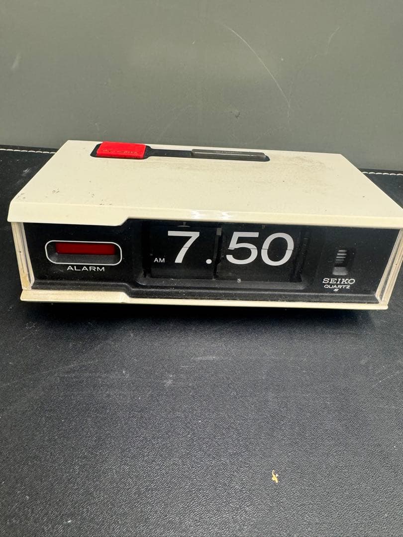 P*者様 SEIKO 電池式 パタパタ時計 作動確認済み