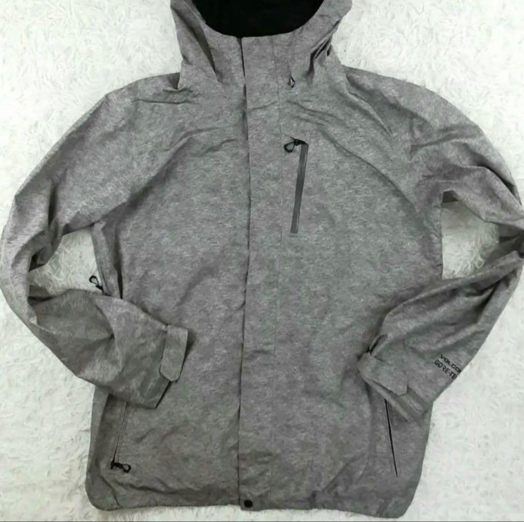 美品 XL◎VOLCOM スノボウェアセットアップ ゴアテックス ボルコム