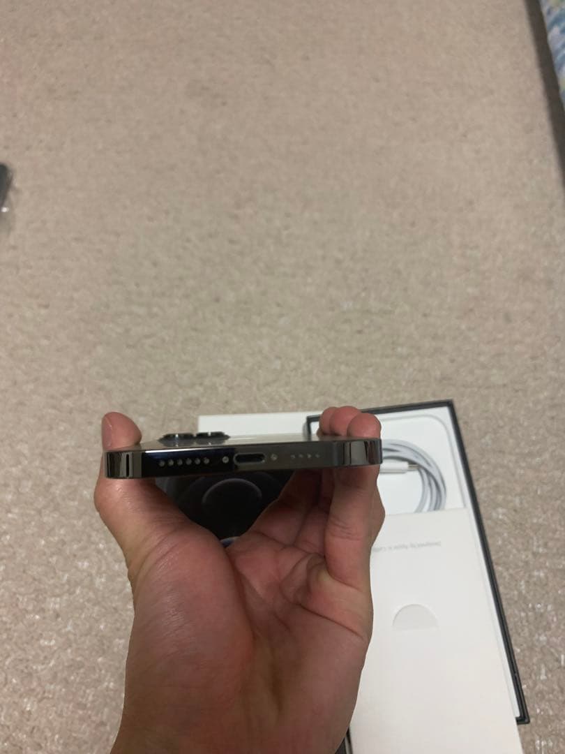 iPhone 12 Pro Max グラファイト 128 GB SIMフリー