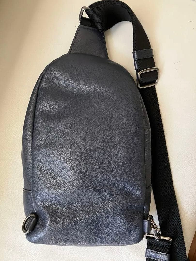 い*き様 COACH コーチ レザー ボディバッグ　ミッドナイトブルー