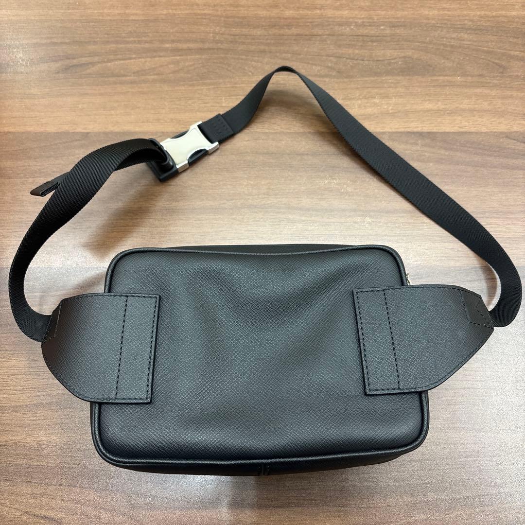 ルイヴィトン LOUIS VUITTON タイガ ボディバッグ ノワール