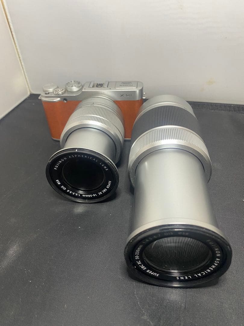 値下けしました！Fuji X-m1ミラーレス16-50と50-230電池も2個