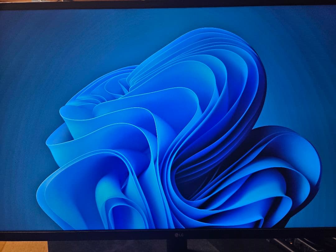 LG 32UK550-B モニター 本体