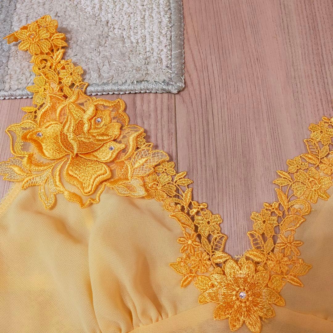 ワコール　店舗限定　スワロフスキー　サルート　花柄　刺繍　キャミソール　L