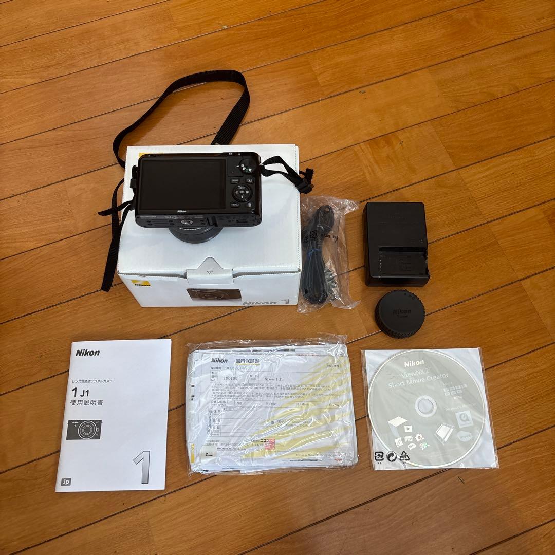 Nikon 1 J1 ミラーレス一眼 本体