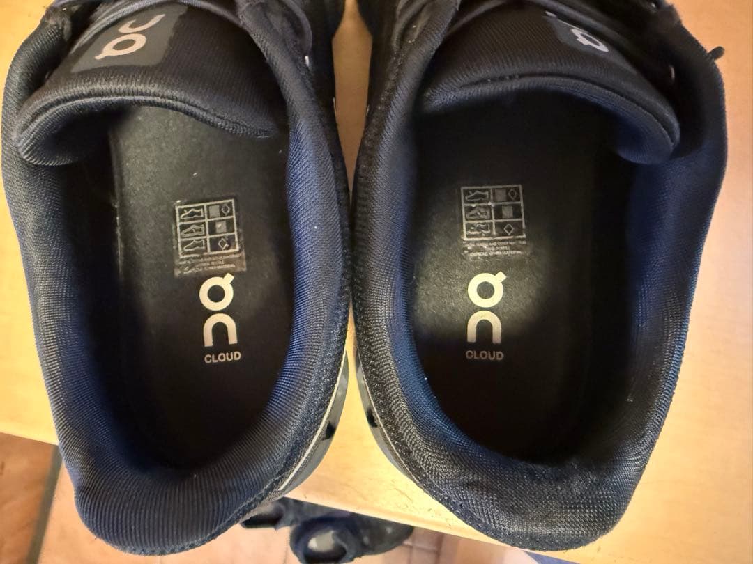 靴 on cloud6 27.5cm