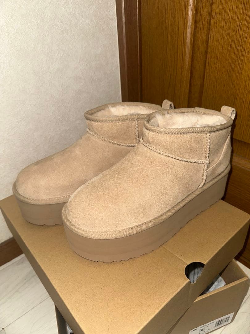 UGG 正規品 厚底ムートンブーツ ウルトラミニ 限定色サンド