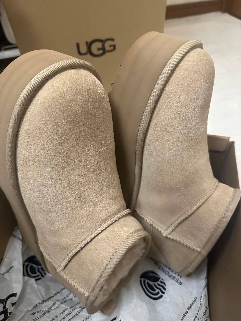 UGG 正規品 厚底ムートンブーツ ウルトラミニ 限定色サンド
