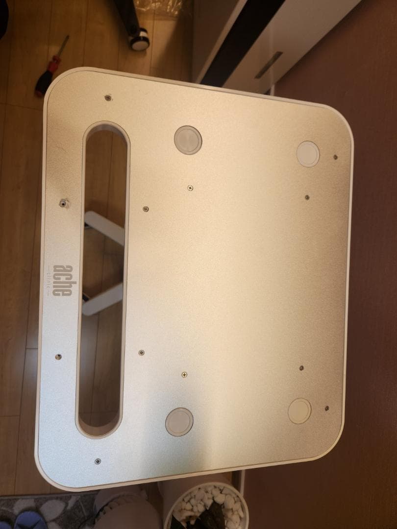 adile 美容機器専用台ホワイト