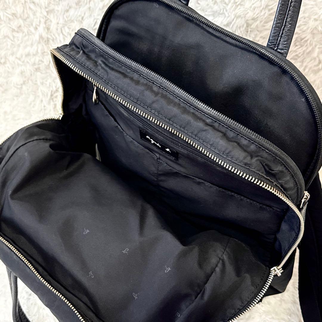 アニエスベー リュック PC入れ付 ブラック パソコン収納 2層ファスナー ロゴ