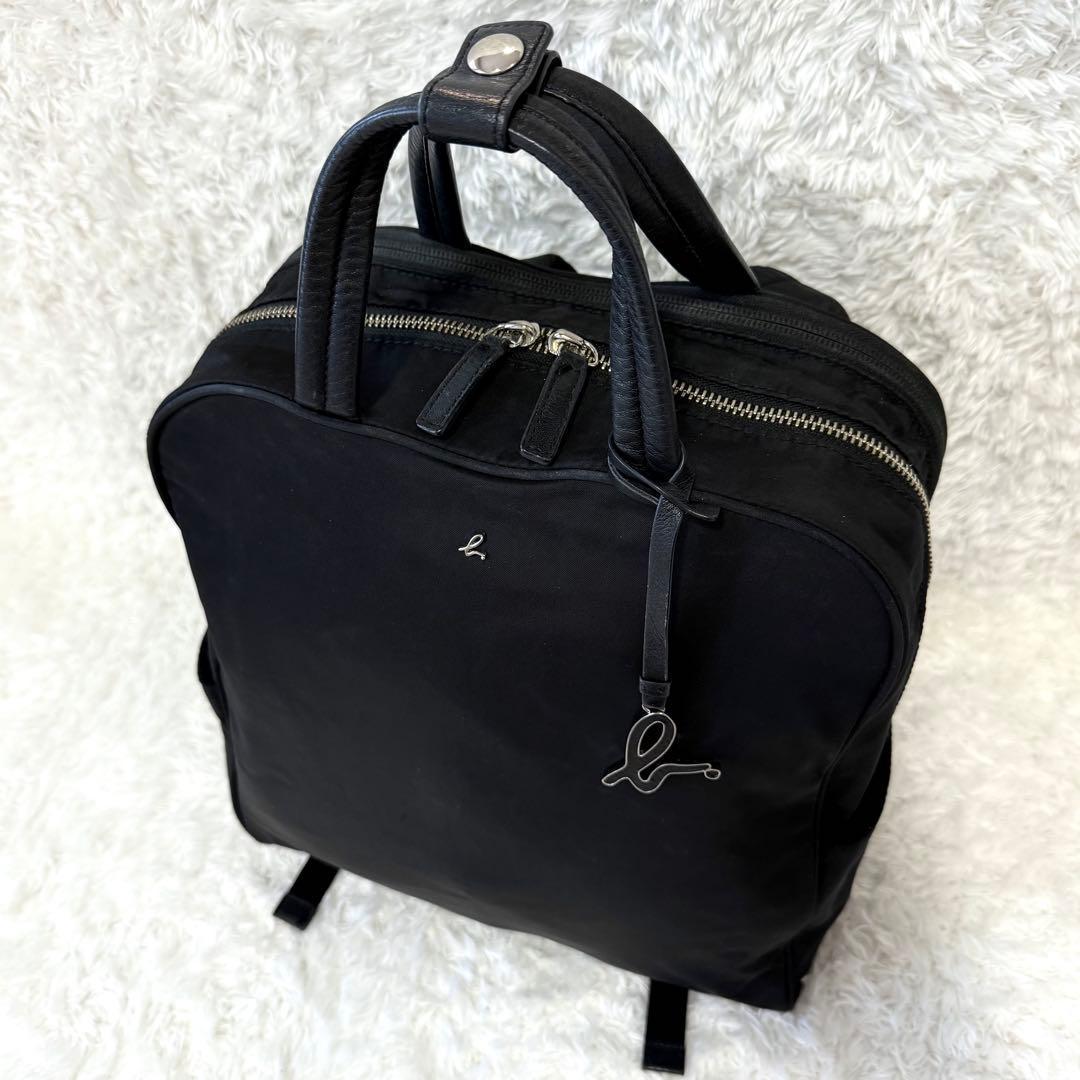 アニエスベー リュック PC入れ付 ブラック パソコン収納 2層ファスナー ロゴ