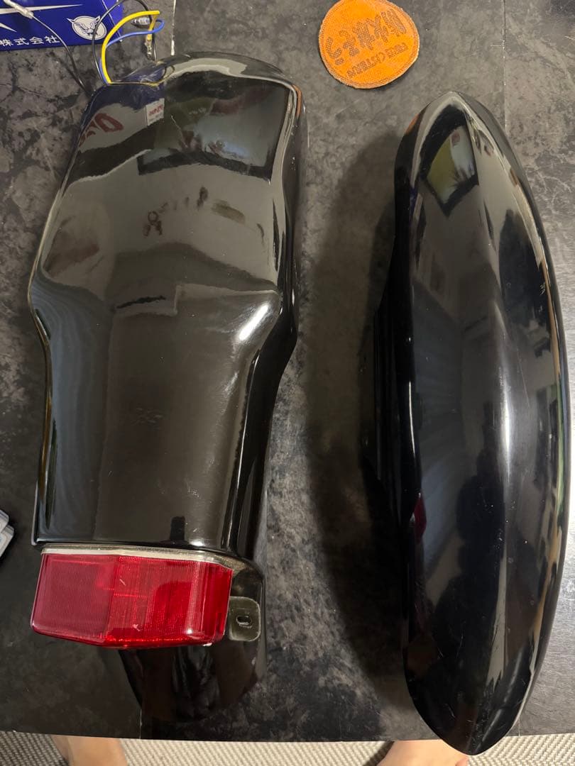 ショートタイプ　ルーカスランプ付　リアフェンダー　SR400/500