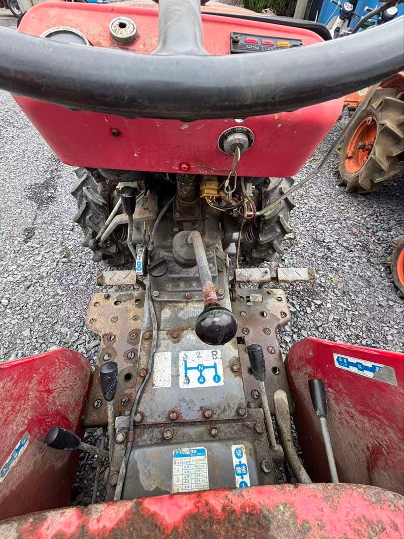 SHIBAURA SD1840赤いトラクター 茨城县引き取り 限定
