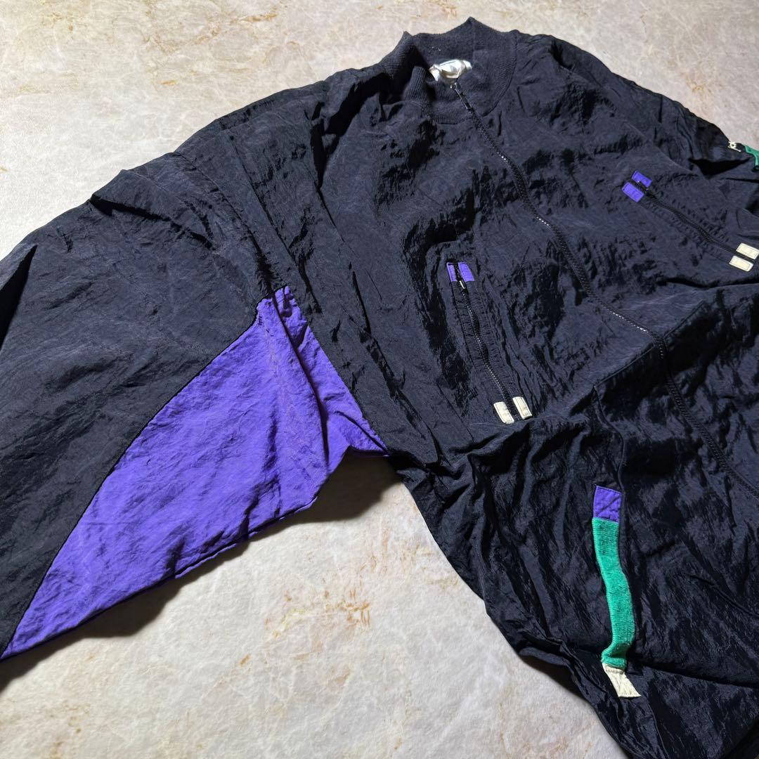 90s adidasナイロンジャケットL万国旗銀タグ CBOYクレイジーパターン