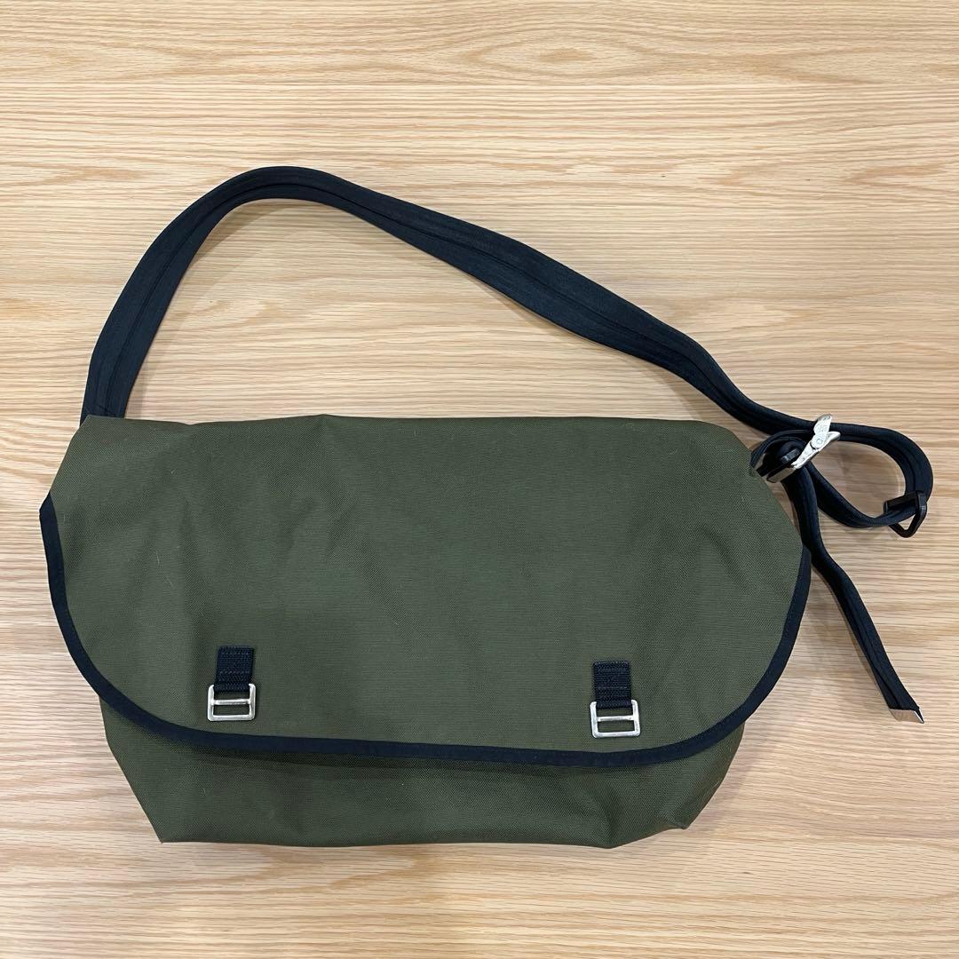 レジスタントメッセンジャーバッグ LowSKOOL USED