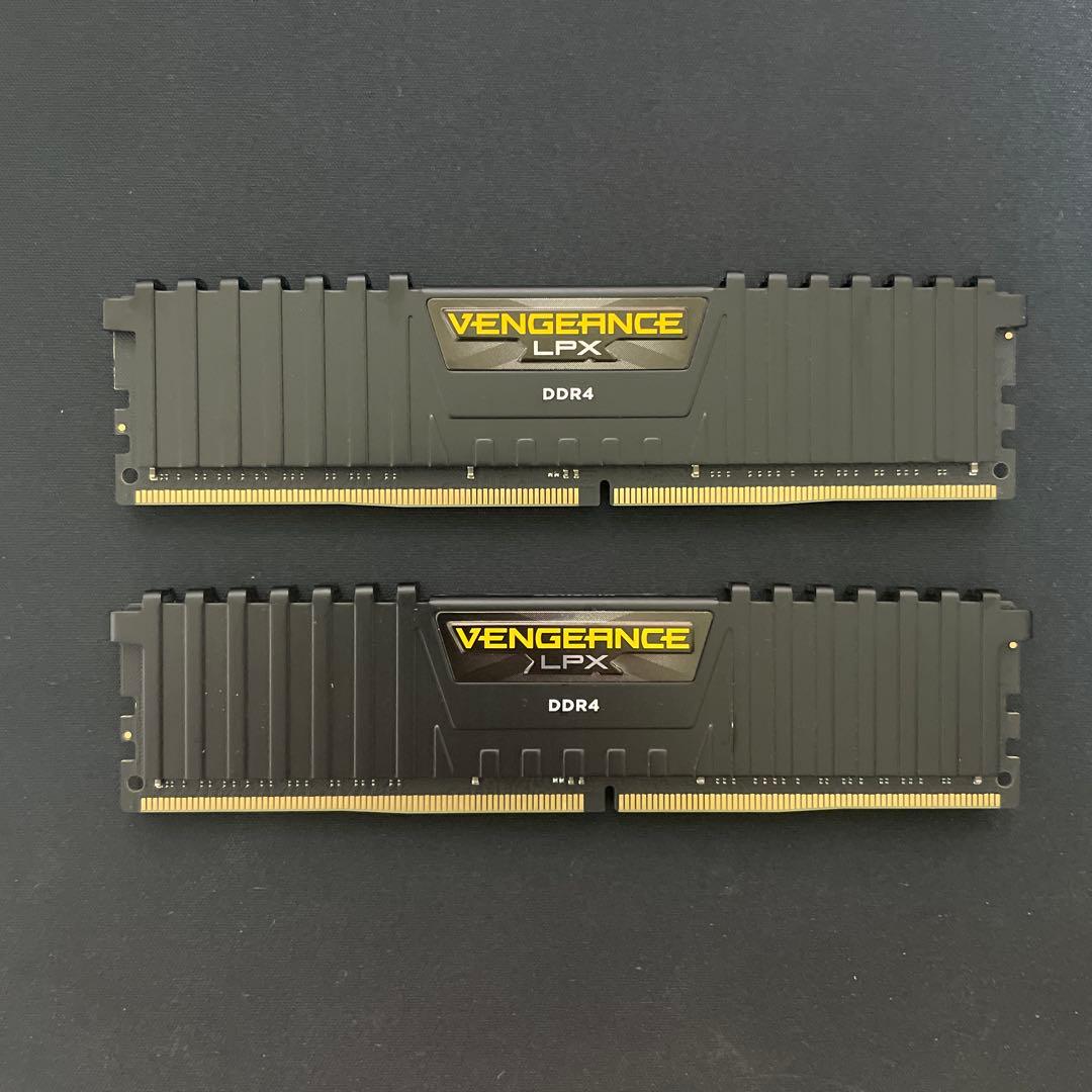 CORSAIR VENGEANCE LPX DDR4 32GB(16GB×2)
