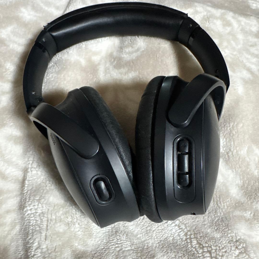 a*y様 Bose QuietComfort 45 headphones