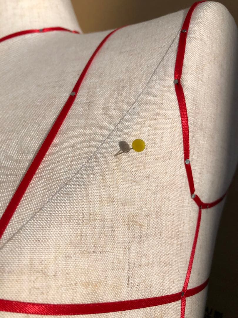 夢八トルソー　東京キイヤ　トルソーボディマネキン　ライン入り洋装ソーイング卓上型