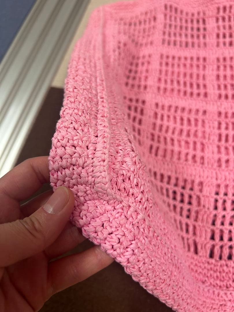 ピンク メッシュ編み トートバッグ ロゴ付き