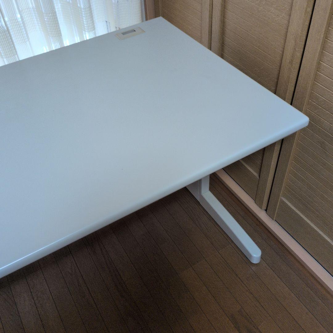 オフィスデスク 平机 コクヨ ホワイト　送料込み（メルカリ便）