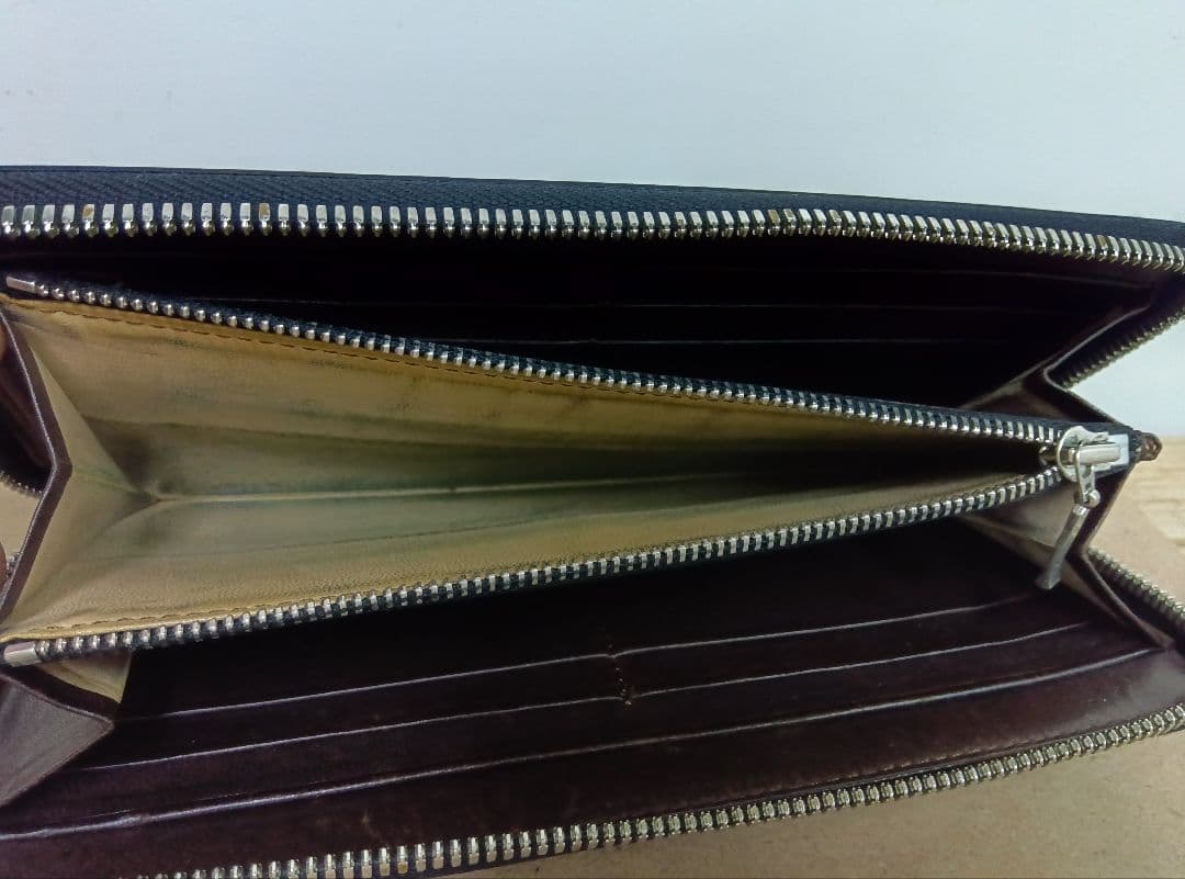 ジ・ウォームスクラフツマニュファクチャー　コードバン　ラウンドジップ