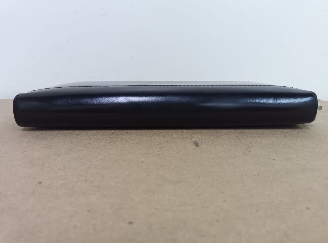 ジ・ウォームスクラフツマニュファクチャー　コードバン　ラウンドジップ