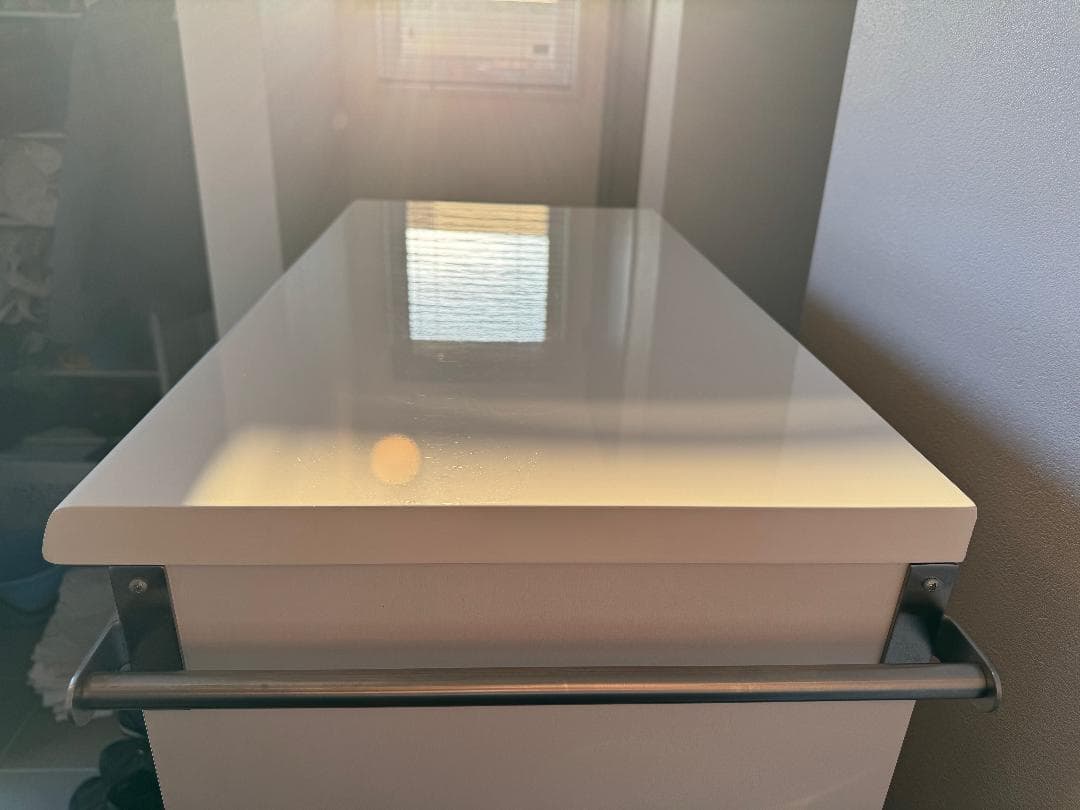 キッチンボード ホワイト 収納棚 食器棚 スライド棚 コンセント付き