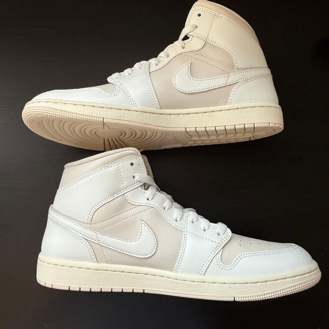 靴 Nike Women's Air Jordan 1 Mid White Tan