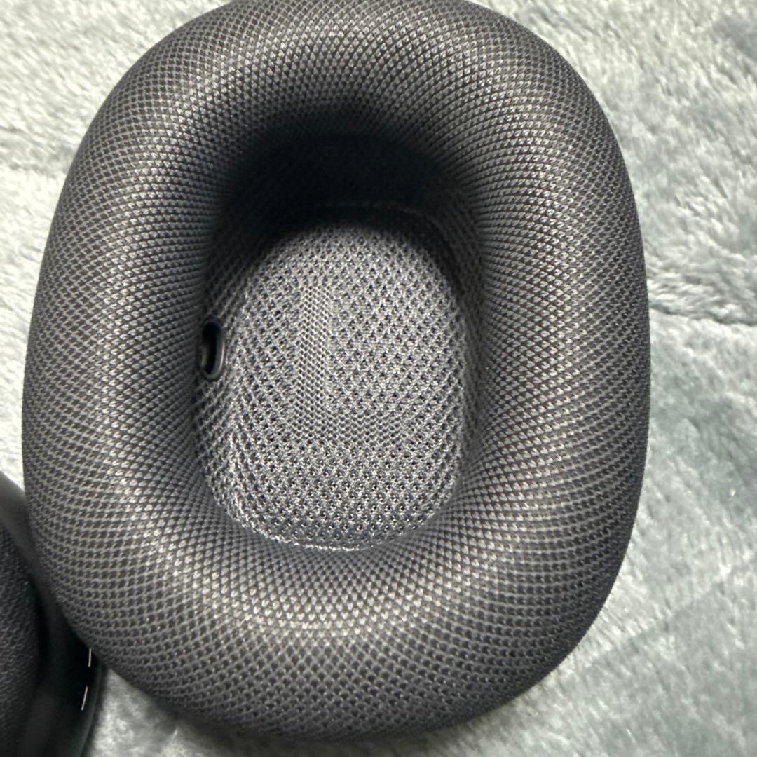 AirPods max ほぼ新品・未使用 【即日発送！！】