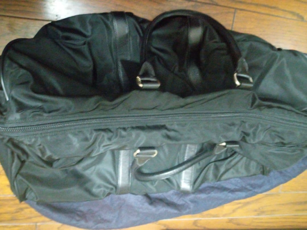 PRADA ブラック ボストンバッグ