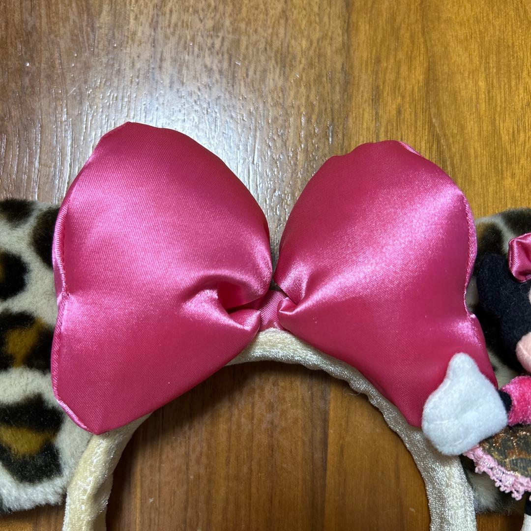 ディズニー ヒョウ柄カチューシャ ミニーちゃん ピンクリボン