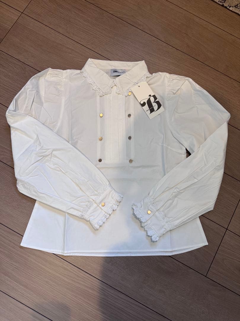 チヂミCLAIRE BUTTONS BLOUSE