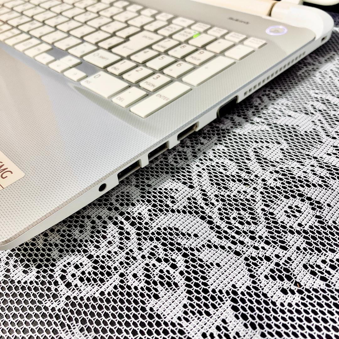 東芝ノートパソコン Win11 Core-i7 SSD カメラ付き 在宅ワーク