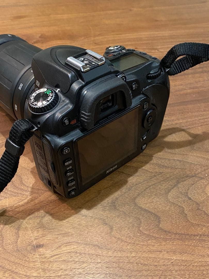 Nikon D90 デジタル一眼Tamron 100-300レンズ付　動作品