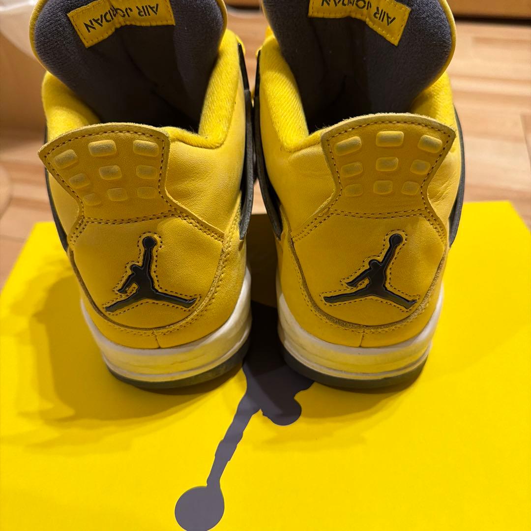ナイキ エアジョーダン4 \"ツアーイエロー\"ライトニング