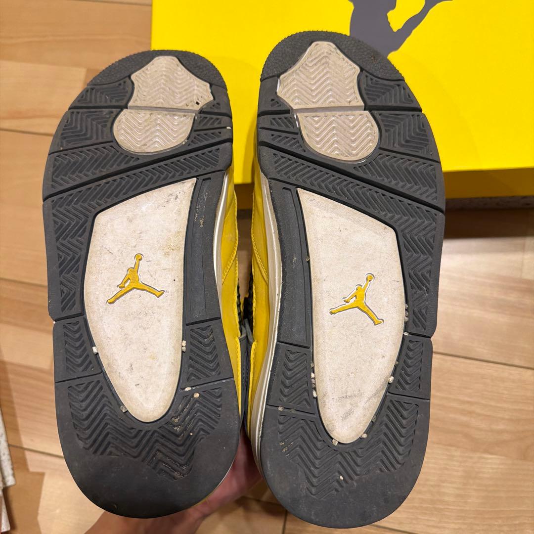 ナイキ エアジョーダン4 \"ツアーイエロー\"ライトニング