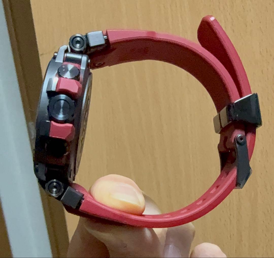 G-SHOCK MTG-B1000B-1A4 メンズ レッドxブラック