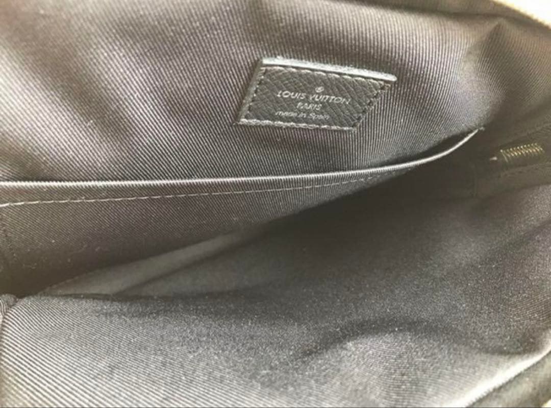 Louis Vuitton PPM Taiga メッセンジャー