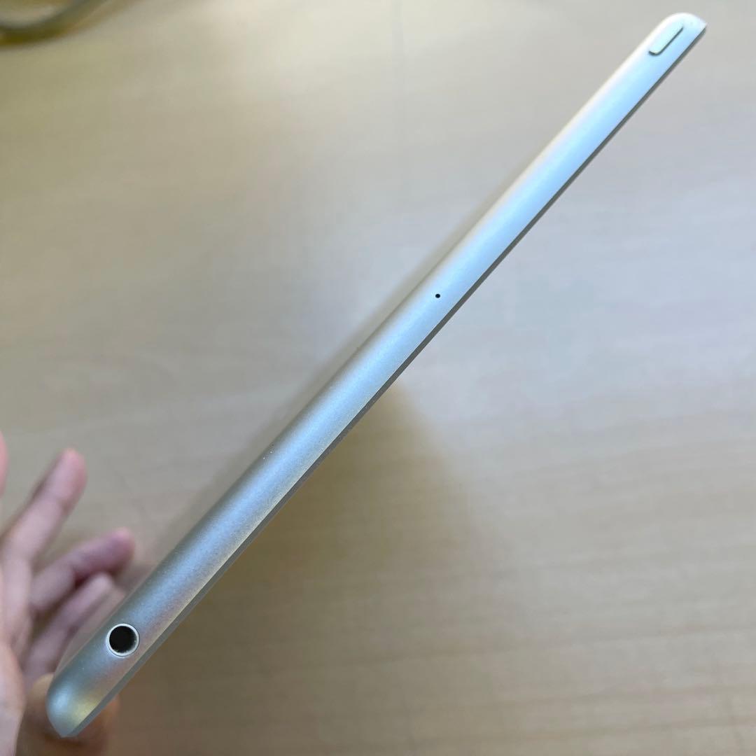 iPad 第6世代　A1893　Wi-Fiモデル　シルバー　32GB 美品　#6