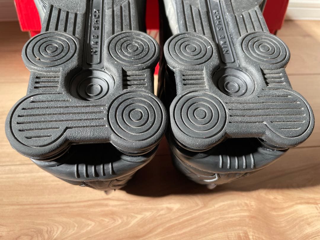 NIKE SHOX R4 ブラック　メンズ27.5cm