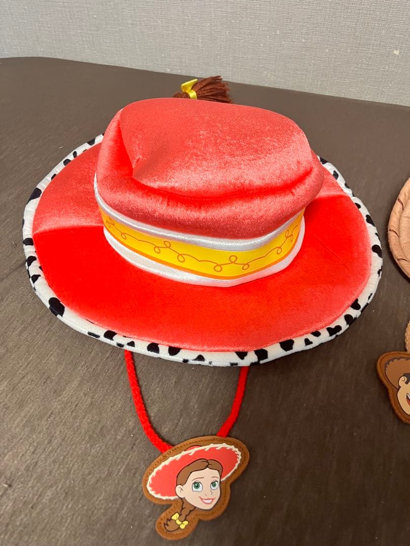 ウッディとジェシーのキャラクター帽子